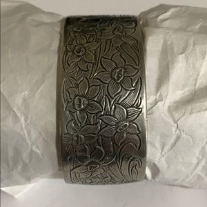 Salisbury Pewter vintage cuff bracelet